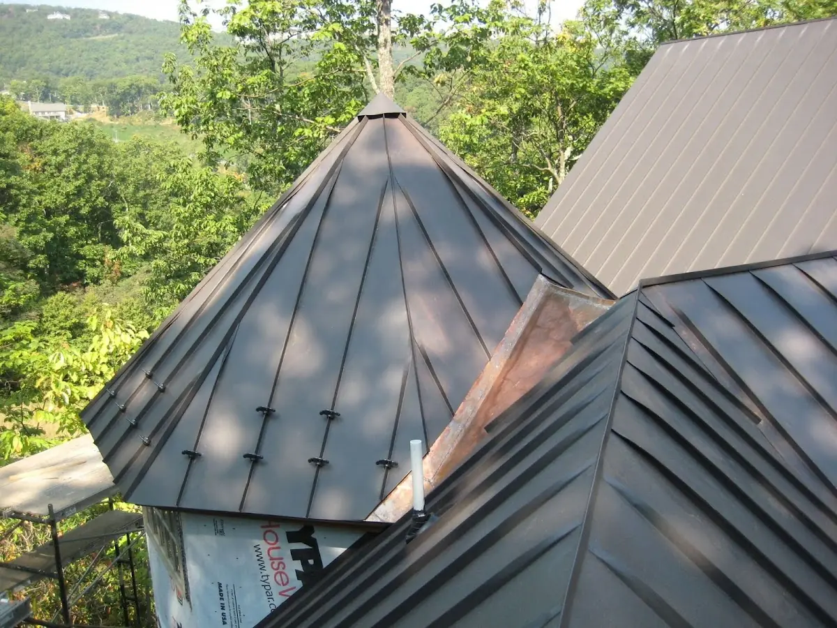 Professional Gutter Cleaning by Craftsman Roofing in Clary
